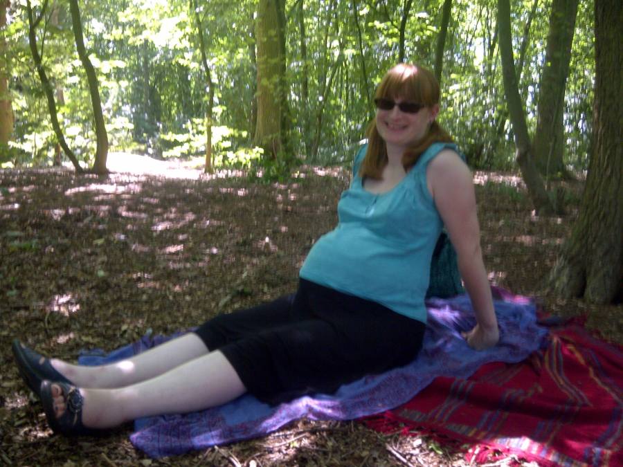 #MummyMonday Heavily Pregnant Catherine in Summer at SpookyMrsGreen.com mindful parenting and modern pagan lifestyle blog.