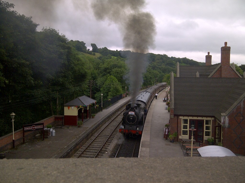 #MummyMonday Family Fun Day on the Peppa Pig Train at Churnet Valley Railway in Staffordshire with SpookyMrsGreen.com mindful parenting and modern pagan lifestyle blog.