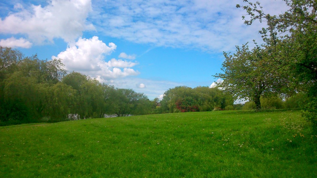 #WitchyWednesday Blue Sky and Green Grass copyright Catherine Green of SpookyMrsGreen.com mindful parenting and modern pagan lifestyle blog.