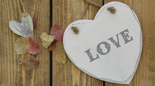 Valentine's Day Gift Ideas from SpookyMrsGreen.com mindful parenting and modern pagan lifestyle blog.