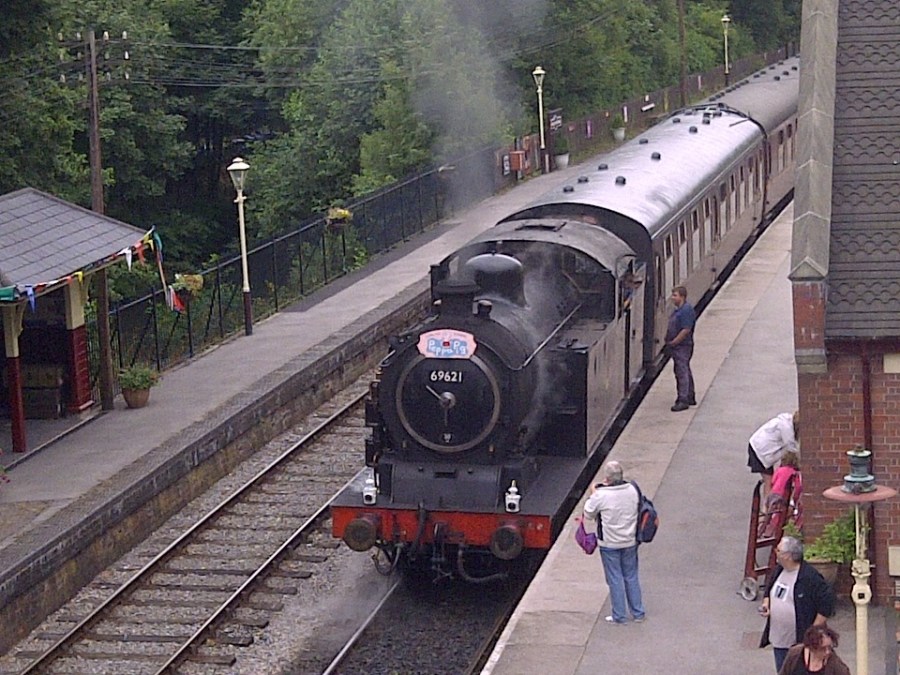 #MummyMonday Family Day Trip on the Peppa Pig Express at Churnet Valley Railway in Staffordshire at SpookyMrsGreen.com mindful parenting and modern pagan lifestyle blog.
