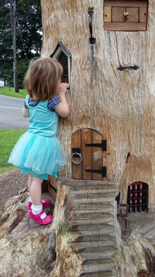 The Tree of Imagination near Knutsford, UK at SpookyMrsGreen.com mindful parenting and modern pagan lifestyle blog.