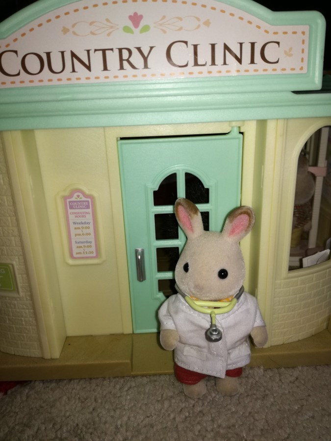 #ToyReview Sylvanian Families Country Clinic reviewed by SpookyMrsGreen.com mindful parenting and modern pagan lifestyle blog.