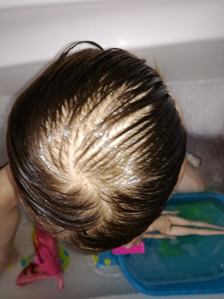 #ProductReview Hedrin headlice treatment for children reviewed by SpookyMrsGreen.com mindful parenting and modern pagan lifestyle blog.