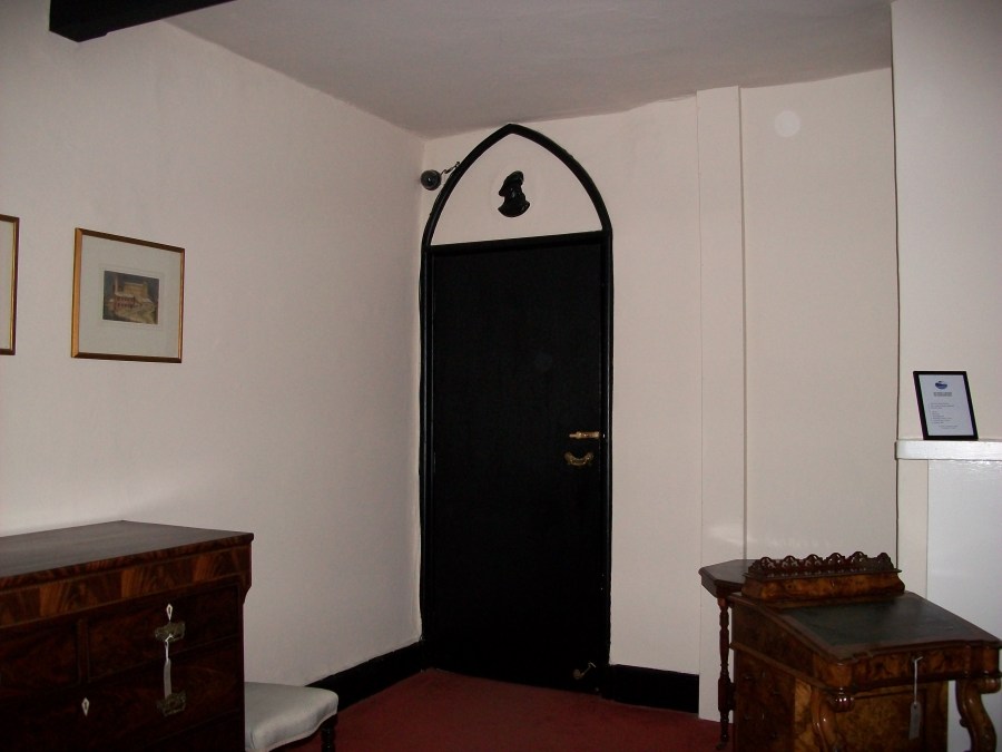 Samlesbury Hall Ghost Hunt orbs photo taken by Catherine Green ghost hunter of SpookyMrsGreen.com mindful parenting and modern pagan lifestyle blog.