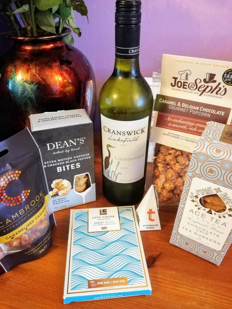 A selection vegan and gluten-free wine, snacks and biscuits. #ProductReview Gift Hampers UK reviewed by Catherine Green for SpookyMrsGreen.com mindful parenting and modern pagan lifestyle blog.