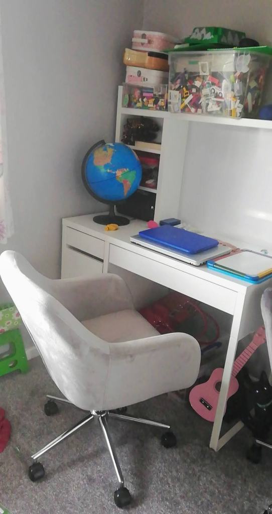 White Ikea Desk and Grey Velvet Office Chair from Amazon. My Home Renovation: Childs Bedroom Makeover at SpookyMrsGreen.com mindful parenting and modern pagan lifestyle blog.