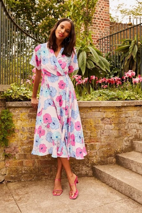 Wallis Women's Clothing, Women's Fashion, affordable fashion. Affiliated with SpookyMrsGreen.com mindful parenting and modern pagan lifestyle blog.