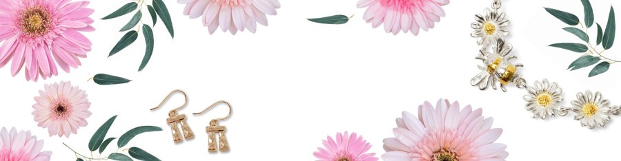 #FreeforallFriday Mother's Day Gifts from English Heritage Shop affiliated with SpookyMrsGreen.com mindful parenting and modern pagan lifestyle blog.