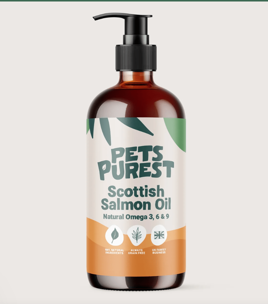 Image of Pets Purest Scottish Salmon Oil reviewed by LGBT fantasy book writer Catherine Green and her pets for SpookyMrsGreen.com mindful parenting and modern pagan lifestyle blog.