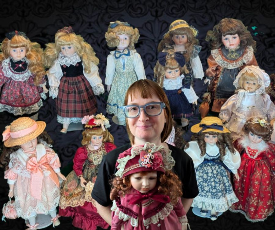 Spooky image of a porcelain doll haunted doll spooky doll. Text reads “Witchy Wednesday Do My Haunted Dolls Dislike Me?” UK pagan family pagan mom at SpookyMrsGreen.com spooky family lifestyle blog.